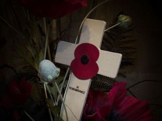 Remembrance image, poppy and cross