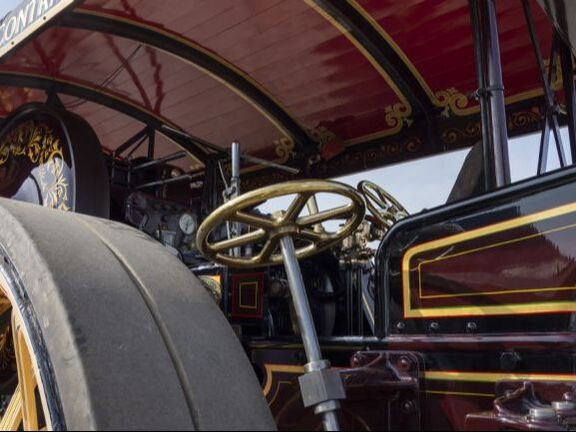 traction engine steering