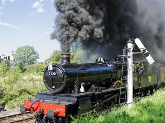 Dinmore Manor, steam train, 7820, North Norfolk