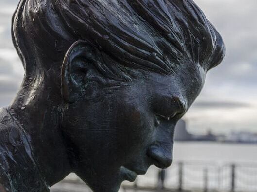 Mother, Legacy statue, Liverpool