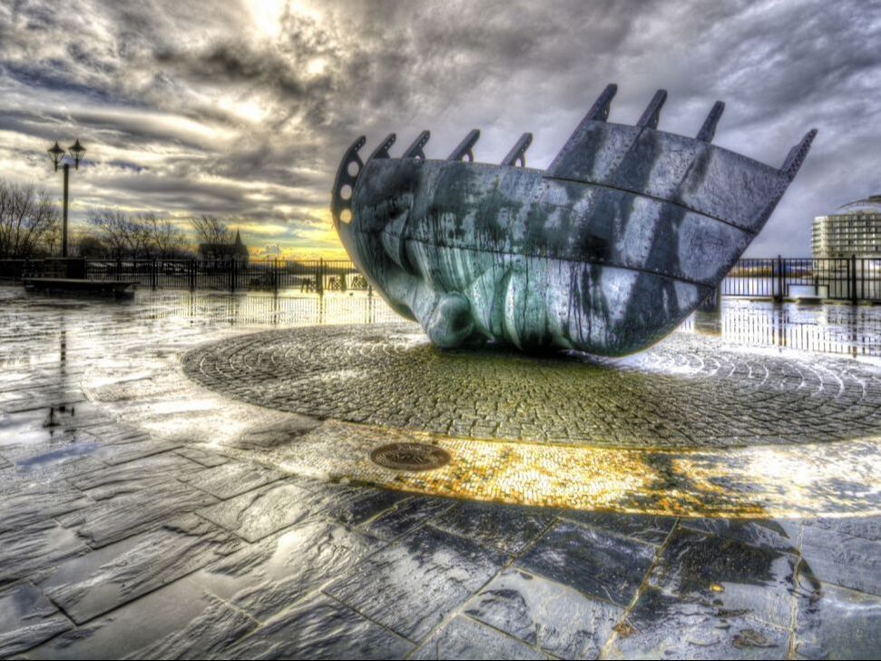 Merchant Seafarer's memorial Cardiff