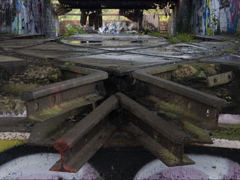 Farleigh sidings, abandoned, railway, graffiti